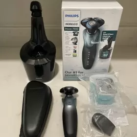 S7940 Philips Norelco Series 7000 Mens Electric Shaver With Smartclean System #2