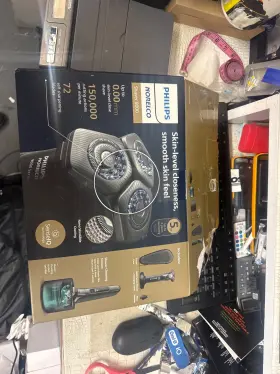 S869686 Philips Norelco Shaver 8000 Electric Black Wet And Dry Senseiq Nose Trimmer