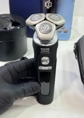 Sp9840 Philips Norelco Sp9840/90 S9000 Prestige Rechargeable Shaver #2