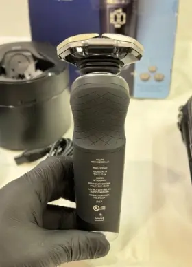 Sp9840 Philips Norelco Sp9840/90 S9000 Prestige Rechargeable Shaver #3