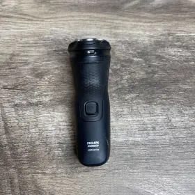 S1016 Philips Norelco 1000 Series Electric Shaver Black Wet And Dry 3-head Rotary