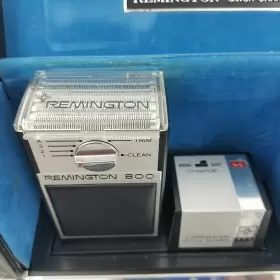 Cv-800 Remington Vintage Quick Charge Cordless Shaver Set 800 Model Rare #2 Cv-800 Remington Vintage Quick Charge Cordless Shaver Set 800 Model Rare #2