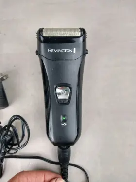 F3800 Remington Foil Shaver Rechargeable Cordless With Charger Works Great #3 F3800 Remington Foil Shaver Rechargeable Cordless With Charger Works Great #3