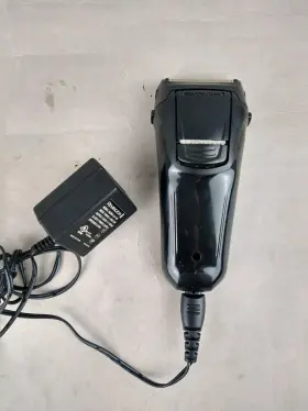 F3800 Remington Foil Shaver Rechargeable Cordless With Charger Works Great F3800 Remington Foil Shaver Rechargeable Cordless With Charger Works Great