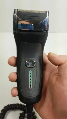 F5790 Remington Pivot And Flex Mens Rechargeable Triple Foil Shaver With Charger F5790 Remington Pivot And Flex Mens Rechargeable Triple Foil Shaver With Charger