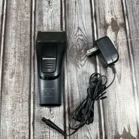 Pf7300 Remington I Electric Shaver Model 4.0 Volt With Charger