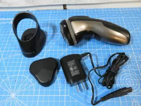 Pr1362 Remington R5200 Series Cordless Shaver With Charger And Stand