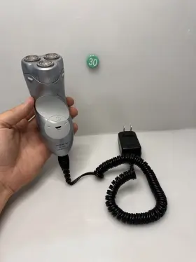 R-450s Remington Titanium Microflex Cordless Mens Shaver Super Clean Washable