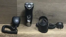 R-6150 Remington Rotary Electric Shaver R6150 With Charging Base And Extra Cord