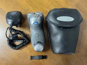 R-9290 Remington Cordless Rechargeable Electric Shaver Tested And Works Clean