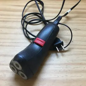 R0050 Remington 3 Heads Corded Electric Rotary Shaver With Power Cable