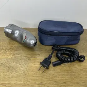 R-960 Remington R960 Model Titanium Electric Shaver Razor With Cord And Travel Case