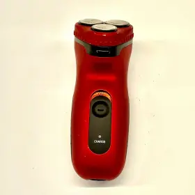 Pg-0204 Vivitar Red Handheld Lightweight 3 Head Rotary Rechargeable Shaver