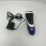Philips Norelco Comfortcut 3 PT724 Head Rotary Electric Shaver Tested W/charger. Fixed Price $24.80.