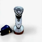 Norelco Spectra 8831XL Wet Dry Shaver "james Bond 007" W/ Charger Cradle. Fixed Price $265.00.