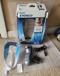 Philips Norelco Cordless Rechargeable Shaver 4400 Series 4000 (AT815). Fixed Price $30.00.