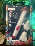 Remington Body & Bikini Kit White Pink Trimmer Foil Shaver Exfoliator Beauty Bag. Fixed Price $15.95.