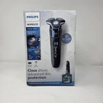 Philips Norelco Shaver 7800 Rechargeable Wet Dry Electric Razor Senseiq S7885/85. Fixed Price $84.00.
