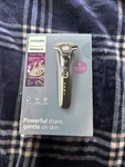 Philips Norelco Shaver 5400 Wet & Dry Rechargeable (S5880/81). Fixed Price $50.00.