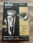 Braun 9376 Cc Series Wet & Dry Mens Electric Shaver *new*/v. Fixed Price $240.29.