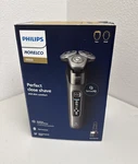 Philips Norelco I9000 Shaver X9002/82 Wet & Dry Senseiq Series. Fixed Price $139.99.