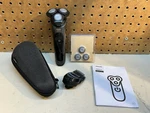 Philips Norelco Shaver 6600 Senseiq Technology Series 6000 With Extra Heads. Fixed Price $35.00.