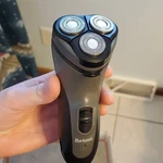 Barbasol CBR1-1002 3-HEAD Rotary Rechargeable Men's Facial Shaver Black/gray. Fixed Price $15.00.