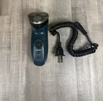 Philips Norelco 5811XL Mens Blue Rechargeable Cordless Electric Razor Shaver. Fixed Price $27.74.