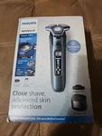 Philips Norelco Shaver 7900 Wet Dry Electric - Brand New Free S&h. Fixed Price $110.00.
